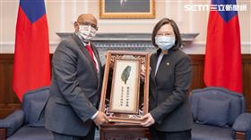 蔡英文接見「索馬利蘭共和國外交暨國際合作部部長瑞格薩訪團」。（圖／總統府提供）