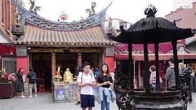 霞海城隍廟的聲量最多圍繞在其快速、有效率牽起紅線的能力。（圖／資料照）