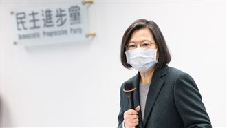 小英喊話新目標：企業老闆幫員工加薪