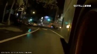 客運右後輪撞倒騎士　司機肇事逃逸