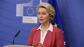 歐盟公布晶片法案  目標2030市占率倍增歐盟執委會主席范德賴恩8日公布「歐洲晶片法案」計畫，目標是讓歐盟在2030年市占率較現階段10%翻倍至20%。中央社記者唐佩君布魯塞爾攝  111年2月8日