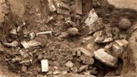 ▲民眾無意挖到古墓總會發現恐怖詭異的現象。（示意圖／翻攝自百度百科）