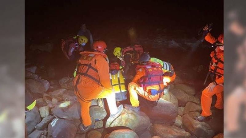舢舨出海捕鰻苗擱淺翻覆　3落海1死