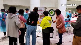 請假陪母打高端！到場才知僅有50劑