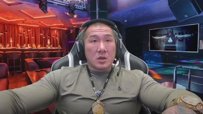 退錶糾紛反轉？館長還原打臉：來鬧的