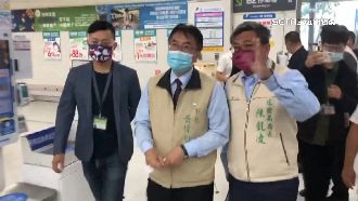 2人披藍袍戰台南　黃偉哲：嚴陣以待