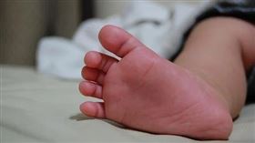 縫隙,圍欄,女嬰,桃園市,觀音區,窒息,（示意圖／pixabay）