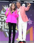 吳宗憲「天王到你家」新節目記者會，舊愛溫嵐力挺站台。（記者邱榮吉/攝影）