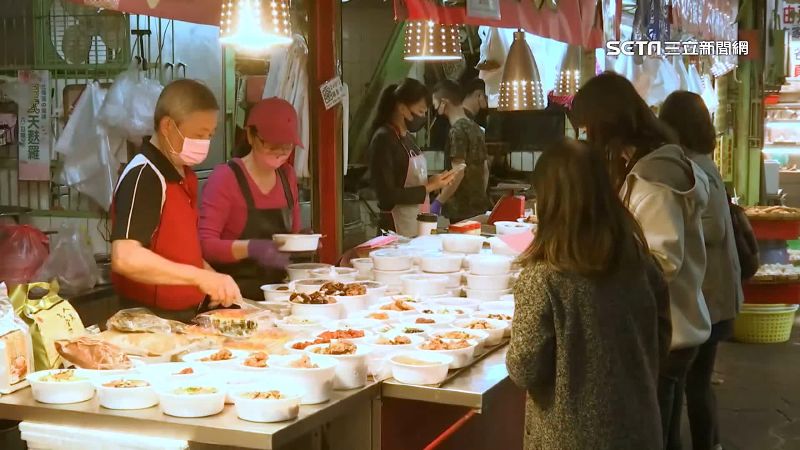 祭祖、補庫存　元宵前夕「年菜快閃」