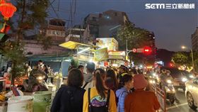 士林夜市人潮（圖／記者游雅嵐攝）