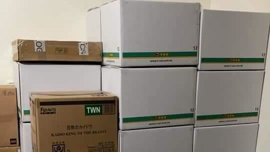 搬32箱公仔回家！媽氣哭罵：買垃圾