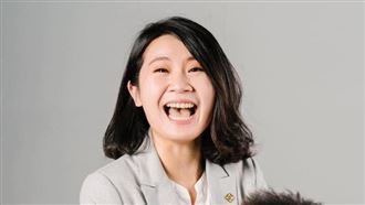 中媒轟台灣燈會拍馬屁　她嗆關你屁事