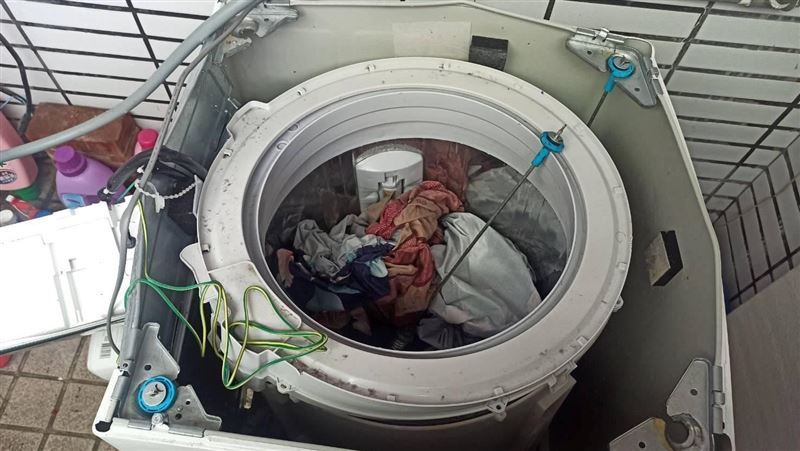 洗衣機炸開他怒投訴！網反罵：是你錯