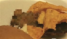 吃多力多滋吃到老鼠乾屍。（圖／翻攝自TikTok）