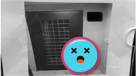 情人節門口「被掛死雞」！網一看現場照抖了：殺雞儆猴（圖／翻攝自爆廢公社）