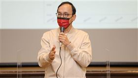 中國官媒點名批評，國民黨內暗獨勢力，比民進黨明獨的破壞力更大。國民黨主席朱立倫上午回應了。（圖／國民黨提供）