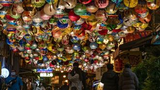 今天元宵節！他拍的燈籠照驚艷全世界