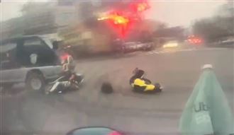 左轉突右切跨車道　老婦遭撞滑行慘死