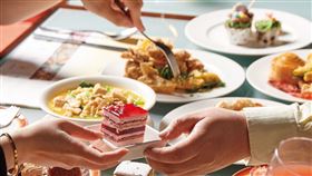 台北福華彩虹座自助餐即日起推出「大手牽小手」吃到飽活動。（圖／台北福華提供）