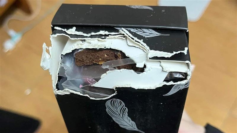 超商寄貨疑遭老鼠啃爛　竟包好繼續送