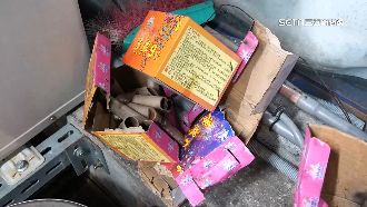 鞭炮聲嚇到小孩　酒醉男怒持鐵條理論