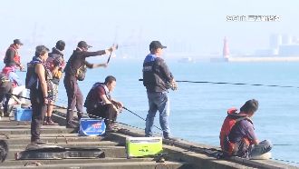 獨／台中港北堤　為台唯一海釣示範區