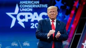 美國前總統川普16日在新平台TRUTH Social測試版張貼第一則訊息，隨即被截圖轉發到推特，成為熱門話題。（圖／翻攝自facebook.com/DonaldTrump）
