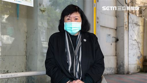 逕自任意穿越車道　資深女星收罰單