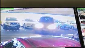 北市1名男車主將愛車停在峨眉街停車場，卻遭Land Rover女車主倒車撞毀。（圖／翻攝畫面）