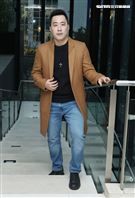 余祥銓三立新聞網專訪。（記者邱榮吉/攝影）