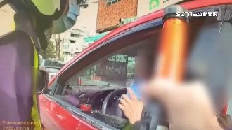 未繫安全帶遭攔　嗆警「撞到算誰的」