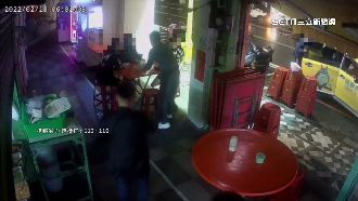 男子酒後吃宵夜嗆聲　被反制還裝無辜