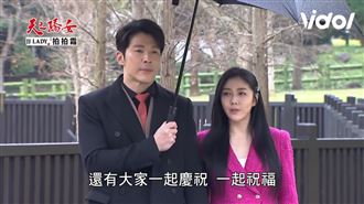 女星驕女登記曬婚戒　羞喊4字回應了