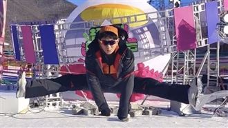 才被酸男神崩壞　吳奇隆秀空中一字馬