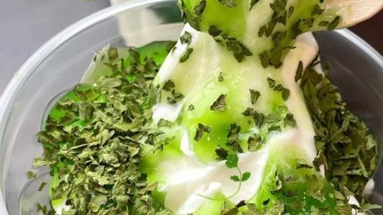麥當勞香菜冰炫風明開賣　陸網驚豔