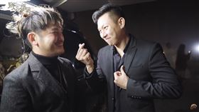 ▲KID求婚。（圖／翻攝自野人七號部落YouTube）