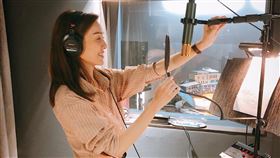 陳建州曬出范范在錄音室照，讚：「真的好好聽。」（圖／翻攝自陳建州臉書）