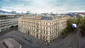 瑞士信貸銀行20日被揭1940到2010年間疑大量經手黑錢，瑞信立即否認不法。（圖／翻攝自facebook.com/creditsuisse）
