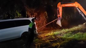 賓士,營地,果園（圖／翻攝畫面）