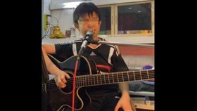 父親癌末離世！12歲男童直播「賣唱葬父」淚：只剩我一人▲（圖／翻攝自กัณฑ์ ชนะเดช臉書）