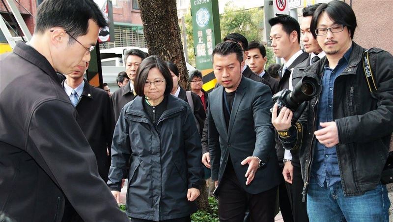 張志豪離開英系轉入湧言會挑戰張嘉玲