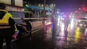 新北市,五股,成蘆橋,自摔,命危