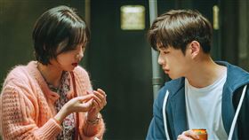 《警校菜鳥》姜丹尼爾、蔡秀彬。（圖／Disney+提供）