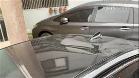 新竹強風吹落屋頂鐵皮。