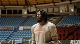 ▲班奈特（Anthony Bennett）正式向高雄鋼鐵人報到。（圖／高雄鋼鐵人球團提供）