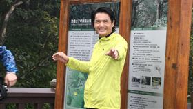 來台宣傳新片不忘運動  周潤發晨起路跑引數十媒體跟隨  [20181009台北訊]