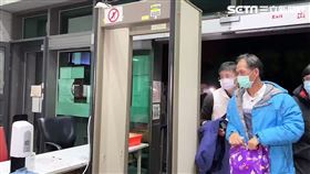 宜蘭縣政府財稅局長盧天龍抵達地檢署複訊。（圖／翻攝畫面）