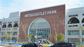 台南三井OUTLET將試營運位於高鐵台南站附近的台南三井OUTLET預定16日試營運，為避免人潮、車潮引發嚴重堵塞，台南市政府交通局規劃多條前往高鐵站區替代路線，也提醒搭高鐵民眾提早出門。（台南市政府提供）中央社記者楊思瑞台南傳真  111年2月15日