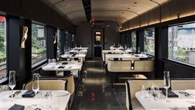 鳴日號攜手晶華推出五星餐車，低調奢華車廂還可邊看花東美景。（圖／雄獅提供）