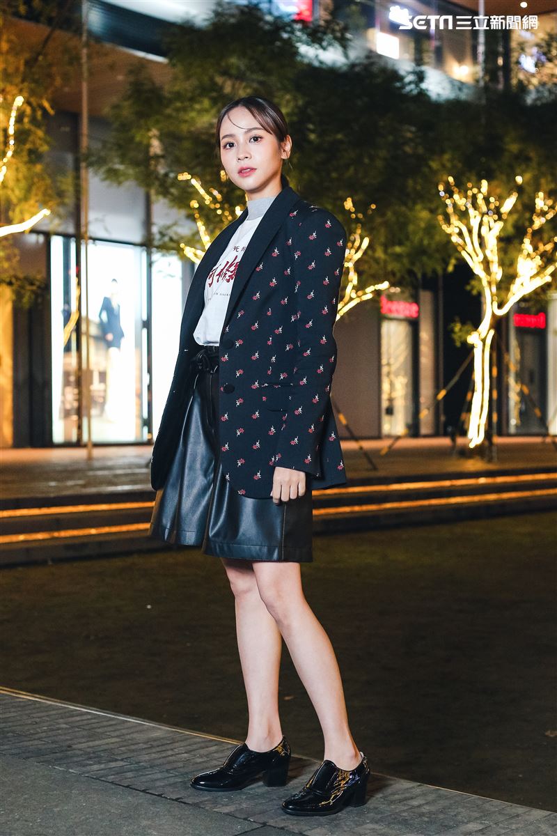 黃姵嘉三立新聞網專訪。（圖/記者楊澍攝影）